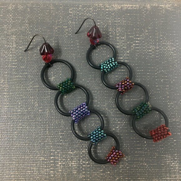 Handmade Long Black 'O' Shape Rubber Seed Bead Drop Dangle Earrings - Picture 2 of 16